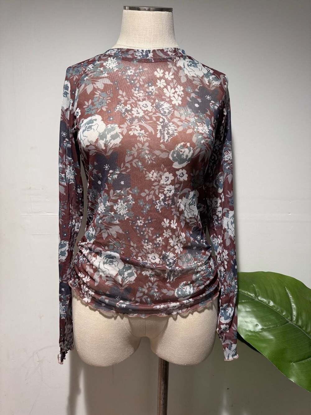 Dealmore Floral Mesh Long Sleeve Top Small